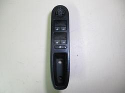 id_8712_AUTERN00008521_156077483_PULSANTIERA_ALZACRISTALLO_ANTERIORE_SX_ALFA_ROMEO_159_ANNO_2007_156077484_Q.01__1__.JPG