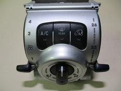 id_9726_AUTERN00009516_A4519060500_GRUPPO_PULSANTI_COMANDI_CLIMA_SMART_W451_ANNO_2010_E2759004_Q.01__2__.JPG